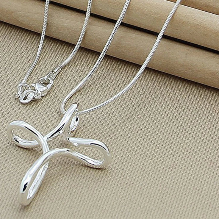 Colar Feminino Cruz Esterlina