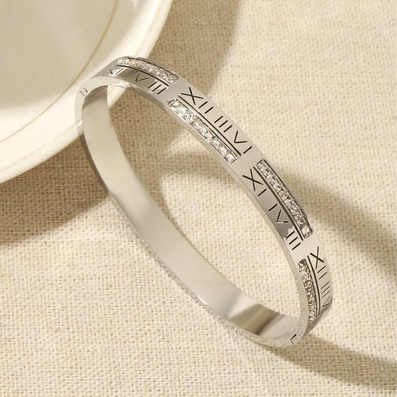 Pulseira Dourada em Aço Inoxidável com Zircônias