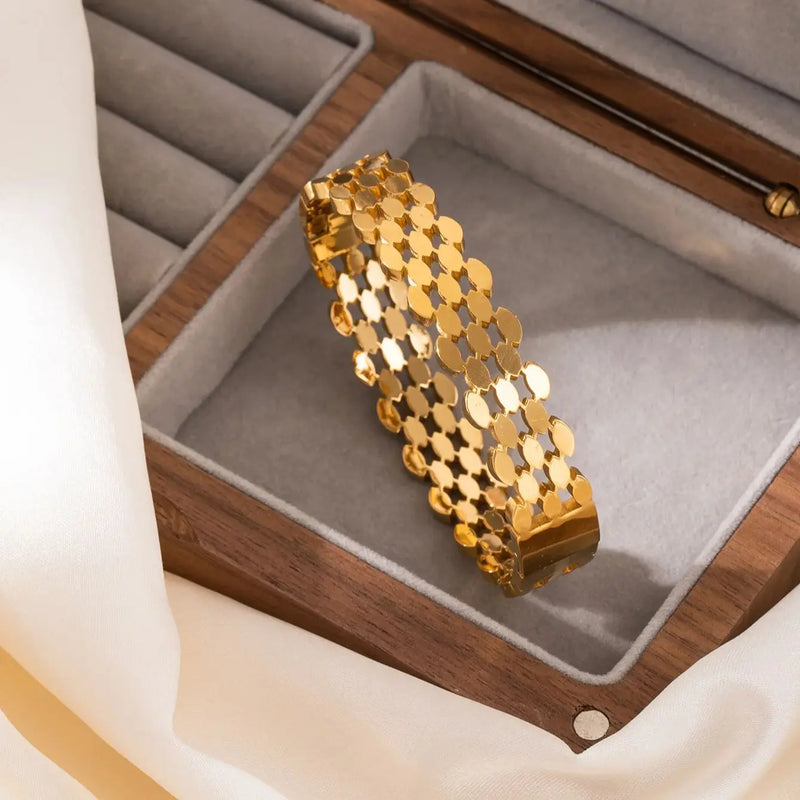 Pulseira Dourada em Aço Inoxidável com Zircônias