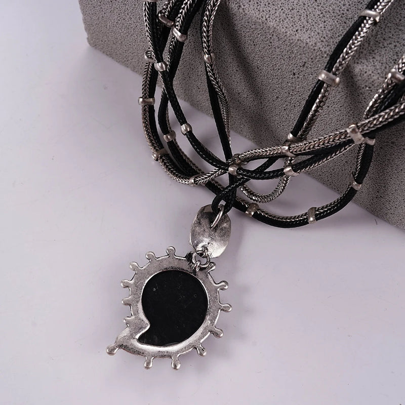 Colar Feminino Versátil e Estilo