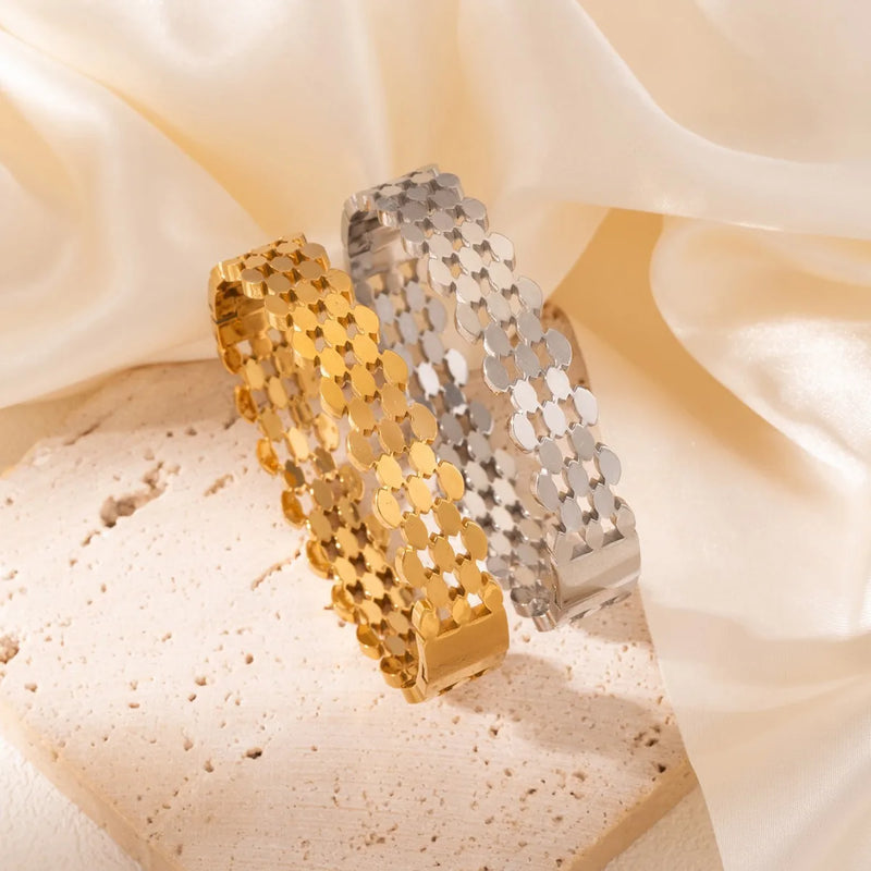 Pulseira Dourada em Aço Inoxidável com Zircônias