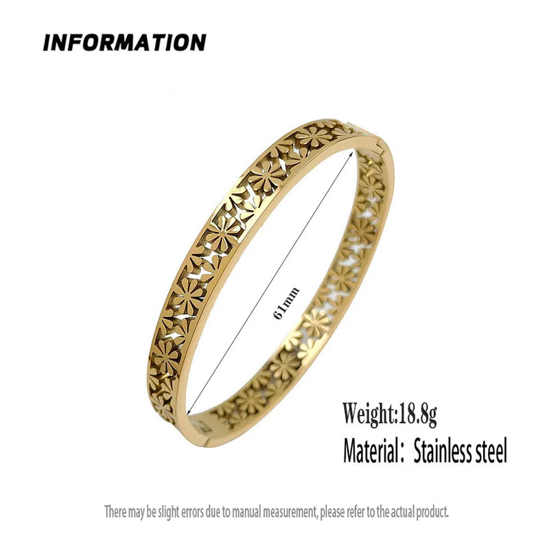 Pulseira Floral com Elegância